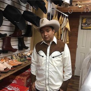 Meet your Posher, J manuel